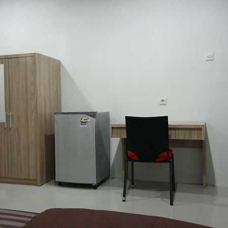 Dparagon Medokan Ayu Hotel Surabaya Bagian luar foto